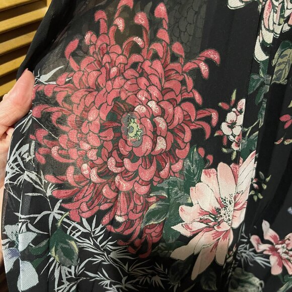 Dress Forum Black Floral Vneck Dress Size S - Picture 4 of 4